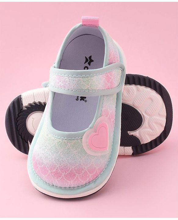 Cute Walk by Babyhug Velcro Closure Casual Shoes With Heart Patch Applique - Green