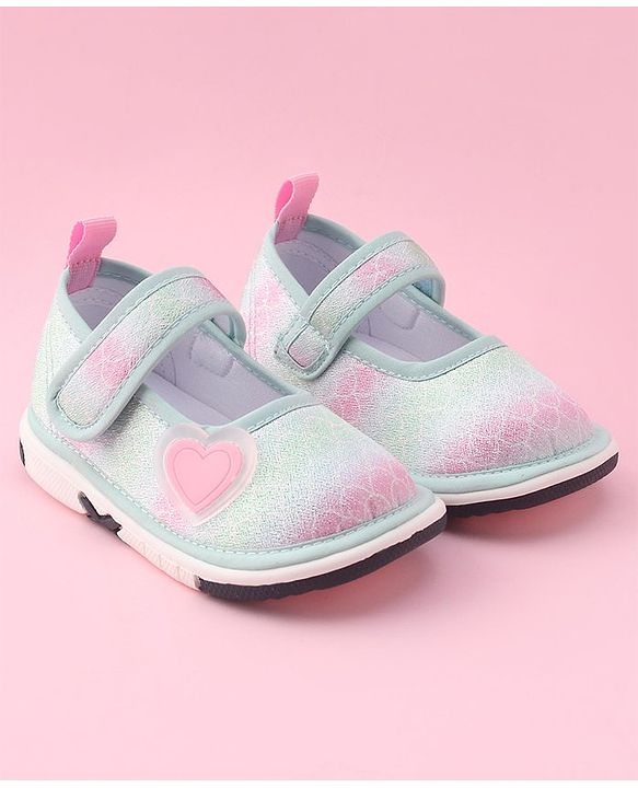 Cute Walk by Babyhug Velcro Closure Casual Shoes With Heart Patch Applique - Green