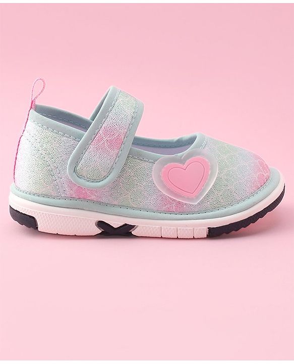 Cute Walk by Babyhug Velcro Closure Casual Shoes With Heart Patch Applique - Green