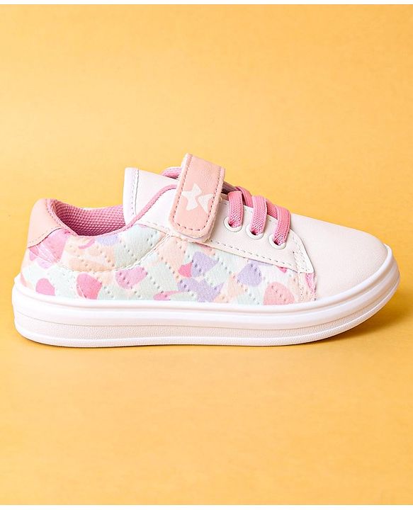 Cute Walk by Babyhug Casual Shoes with Velcro Closure - Pink