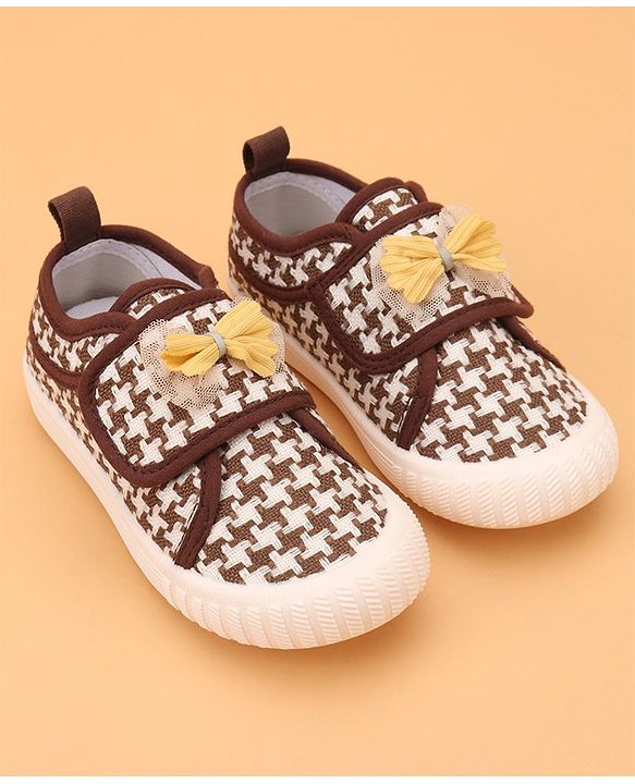 Cute Walk by Babyhug Velcro Closure Casual Shoes With Bow Applique - Coffee