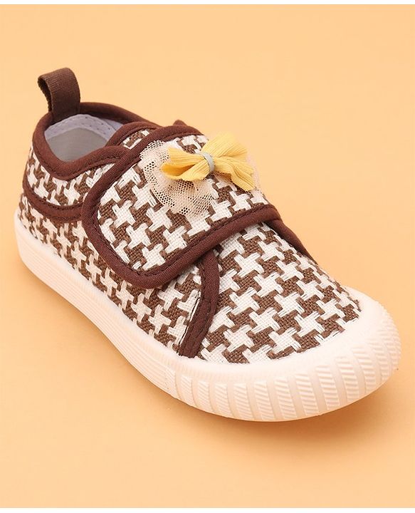 Cute Walk by Babyhug Velcro Closure Casual Shoes With Bow Applique - Coffee