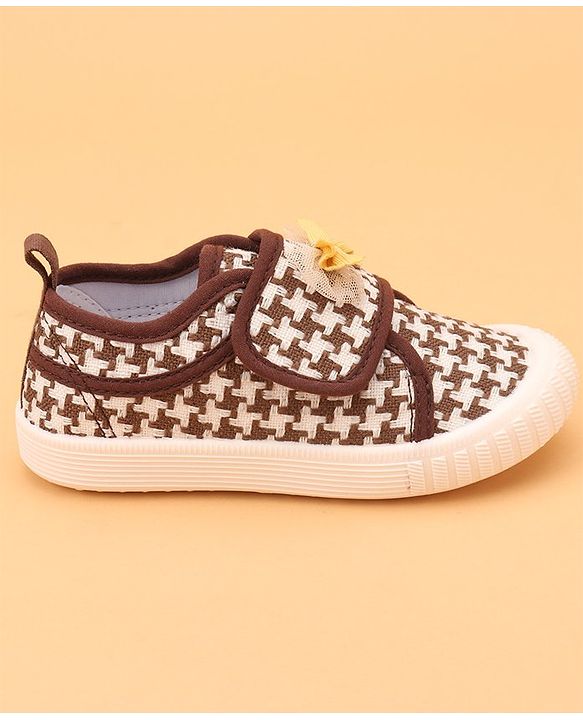 Cute Walk by Babyhug Velcro Closure Casual Shoes With Bow Applique - Coffee