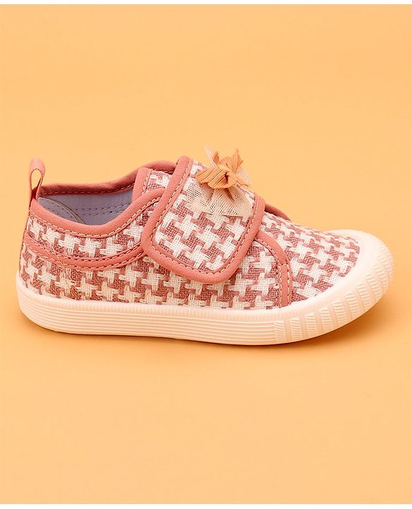 Cute Walk by Babyhug Velcro Closure Casual Shoes With Bow Applique - Pink