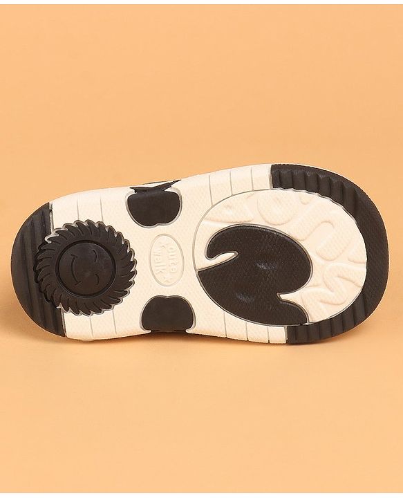 Cute Walk by Babyhug Musical Casual Shoes with Star Print- Black