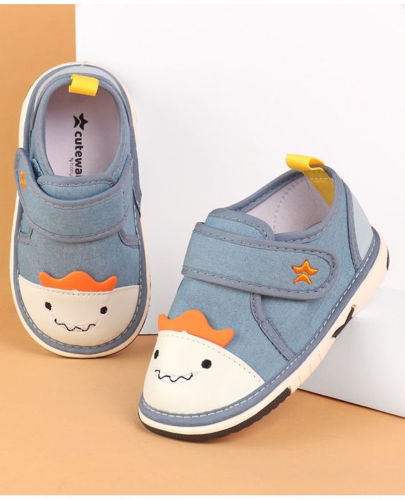 Cute Walk by Babyhug Casual Shoes With Velcro Closure Animal Patch - Blue