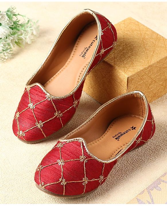 Cute Walk by Babyhug Slip on  Mojaris - Maroon