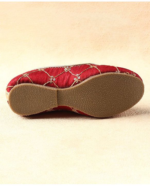 Cute Walk by Babyhug Slip on  Mojaris - Maroon