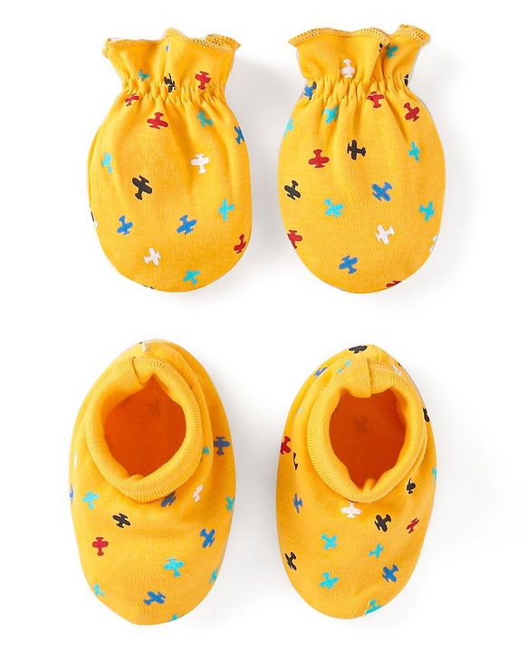 Babyhug 100% Cotton Mittens & Booties Set Plain Print - Yellow