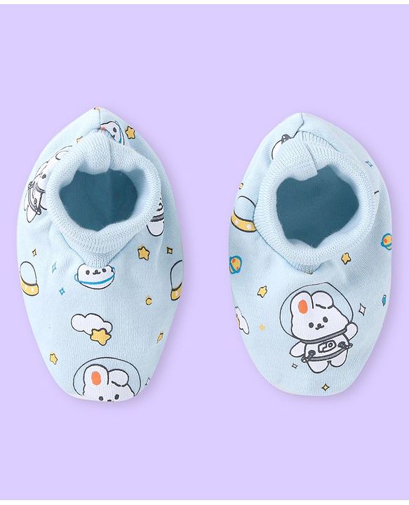 Babyhug 100% Cotton Knit Space Theme Printed Mittens & Booties - Light Blue