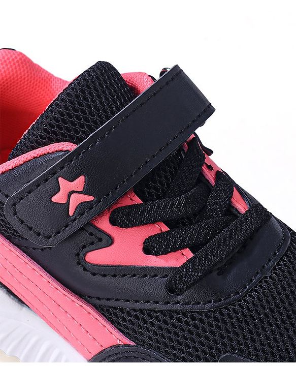Cute Walk by Babyhug Sneakers With Velcro Closure Solid- Black