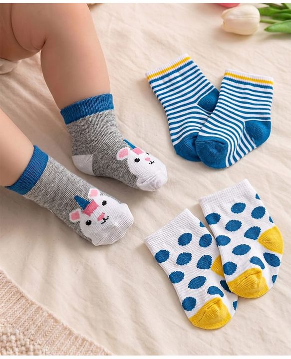 Cute Walk by Babyhug Knit Ankle Length Antibacterial Socks with Bear Design & Stripes Pack of 3 - White & Grey