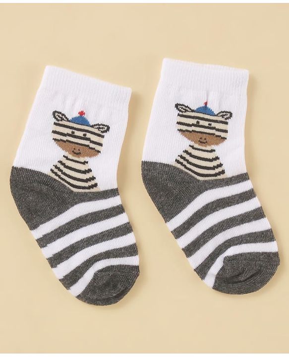 Cute Walk by Babyhug Cotton Knit Antibacterial Ankle Length Socks With Striped & Animal Print - White & Grey