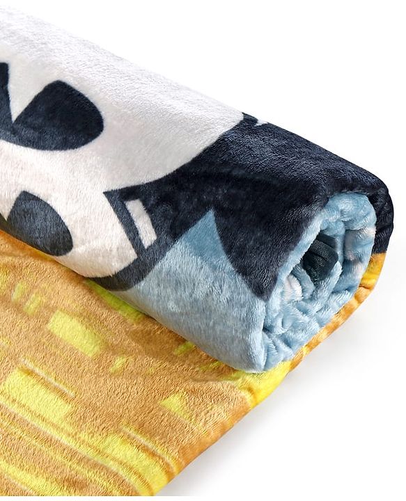 Pine Kids Disney Single Ply Fleece Blanket in Mickey Mouse Print - Grey