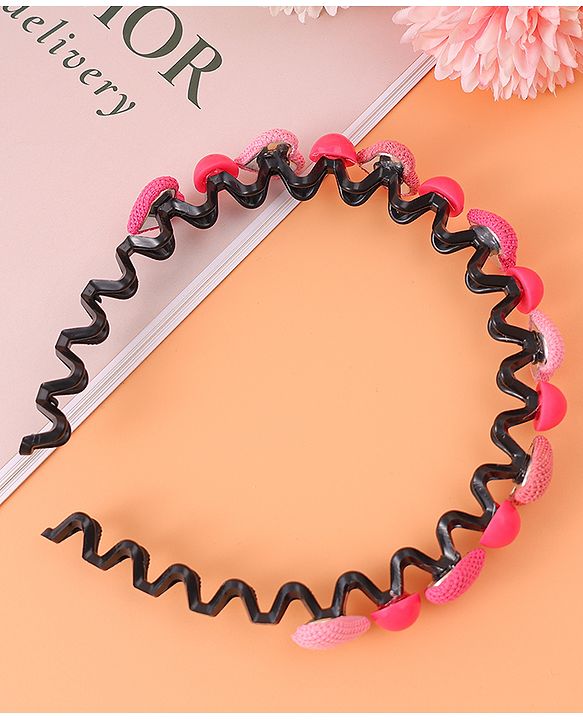 Pine Kids Hair Band with Hearts & Rounds Embellished Free Size - Pink