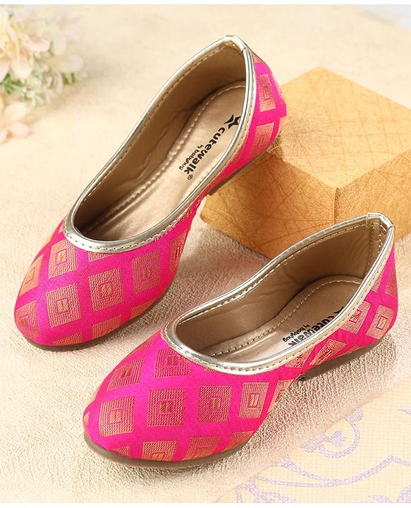 Cute Walk by Babyhug Mojaris - Dark Pink