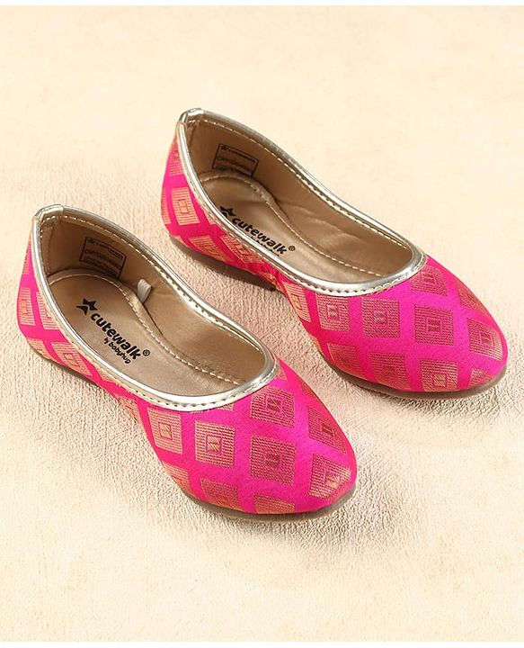Cute Walk by Babyhug Mojaris - Dark Pink