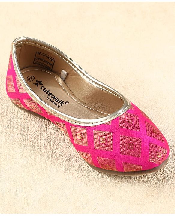 Cute Walk by Babyhug Mojaris - Dark Pink