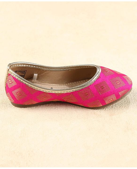 Cute Walk by Babyhug Mojaris - Dark Pink