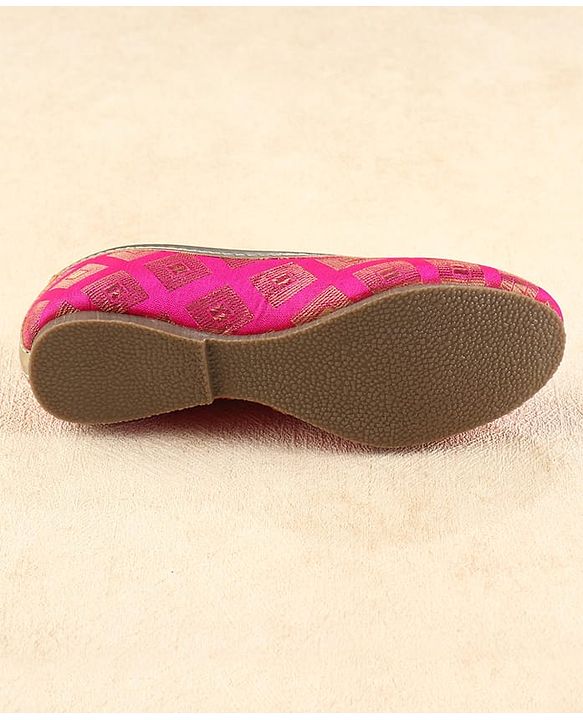 Cute Walk by Babyhug Mojaris - Dark Pink