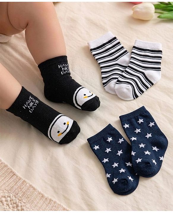 Cutewalk By Babyhug Cotton Knit Anti-Bacterial Ankle Length Stripe & Star Design Socks Pack of 3 - Black & White