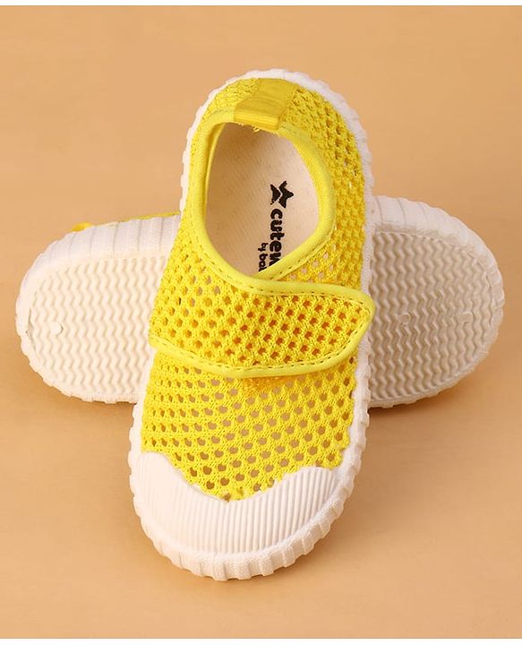 Cute Walk by Babyhug Casual Shoes with Velcro Closure - Yellow