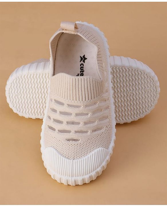 Cute Walk by Babyhug Slip On Solid Casual Shoes - Mint