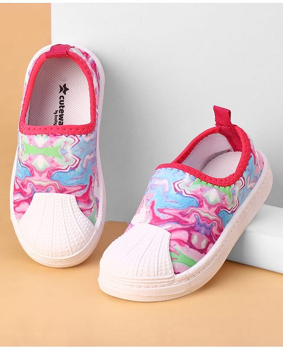 Cute Walk by Babyhug Slip On Casual Shoes with Abstract Print - Pink