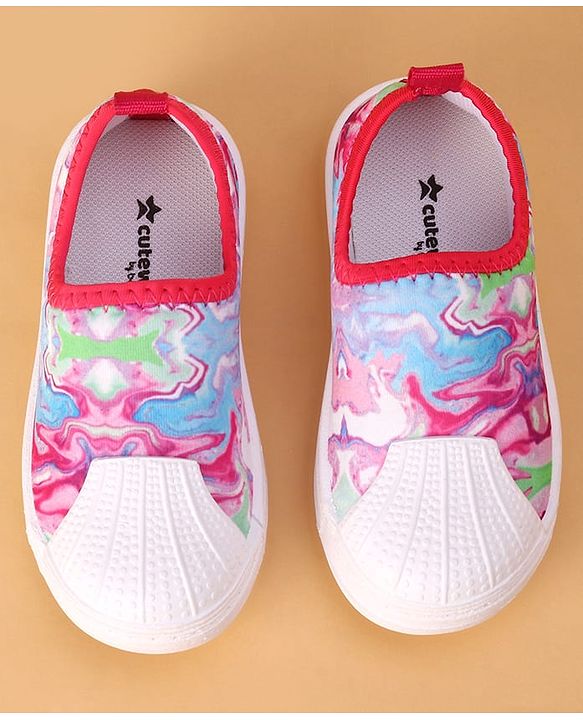 Cute Walk by Babyhug Slip On Casual Shoes with Abstract Print - Pink