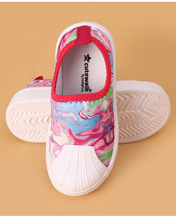 Cute Walk by Babyhug Slip On Casual Shoes with Abstract Print - Pink