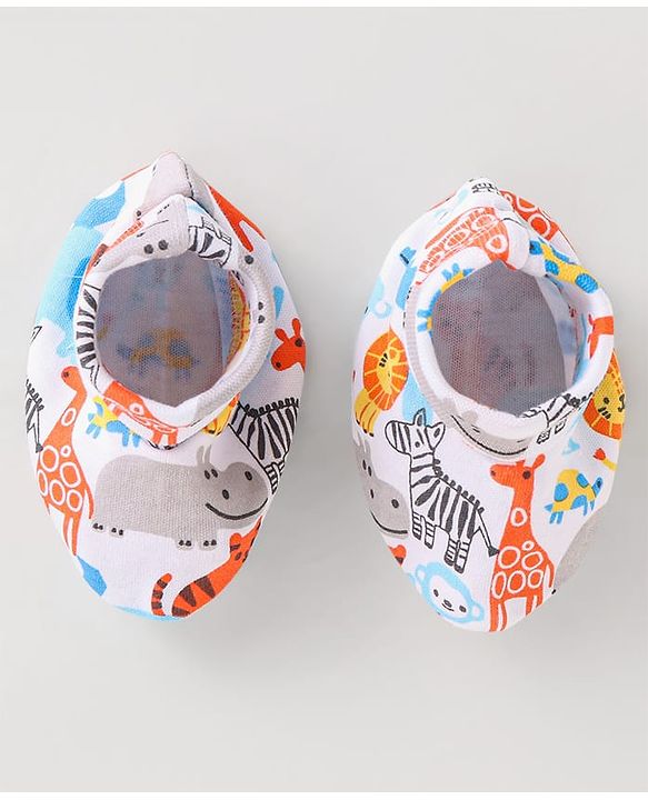Babyhug Interlock Knit Caps Mittens & Booties With Animal Print - White