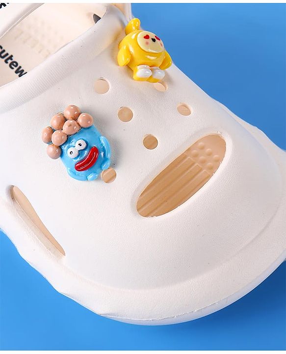 Cute Walk by Babyhug Clogs with 3D Applique - Off White