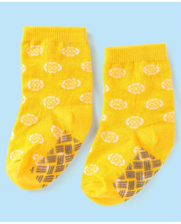 Cute Walk by Babyhug Ankle Length Antibacterial Anti Skid Socks with Stripes Polka Dots  Design Pack Of 3 - Pink Yellow & Black