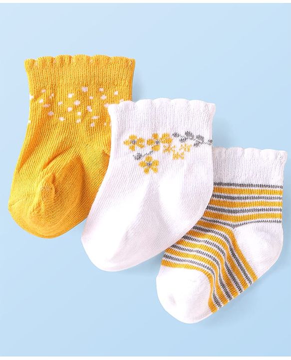 Cute Walk by Babyhug Ankle Length Antibacterial Socks with Floral Design Pack Of 3 - White & Yellow