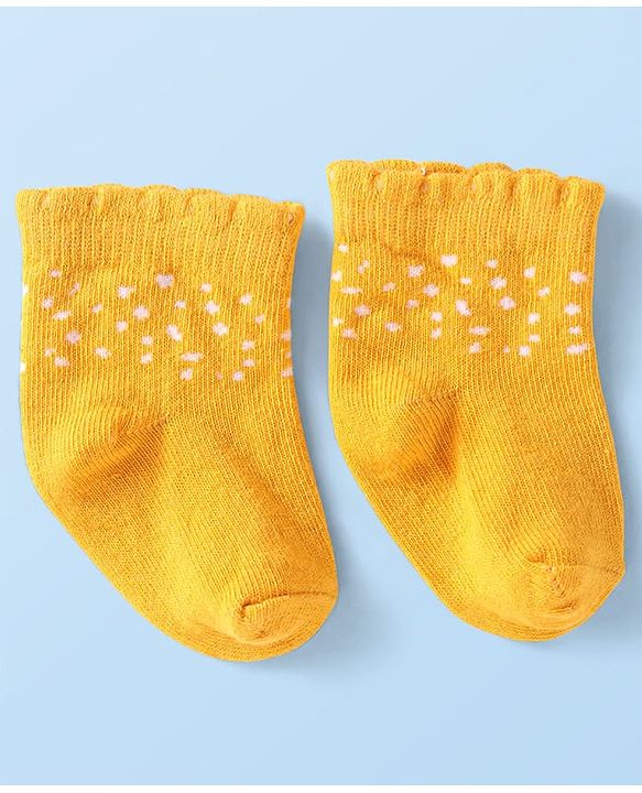 Cute Walk by Babyhug Ankle Length Antibacterial Socks with Floral Design Pack Of 3 - White & Yellow