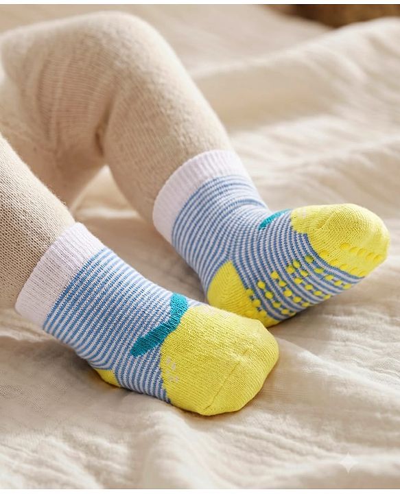 Cutewalk by Babyhug Non Terry Knit Anti-Bacterial Ankle Length Anti-Skid Socks with Strips Print - Blue
