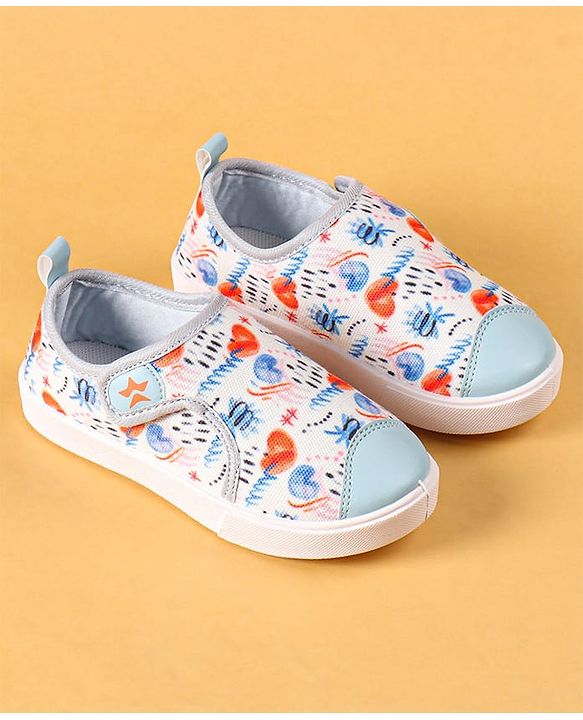 Cute Walk by Babyhug Casual Shoes with Velcro Closer & Heart Print - Light Blue