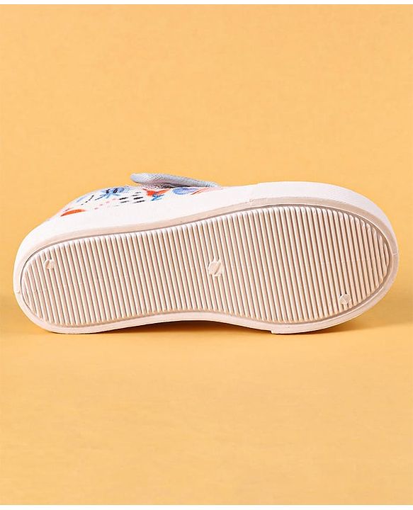 Cute Walk by Babyhug Casual Shoes with Velcro Closer & Heart Print - Light Blue