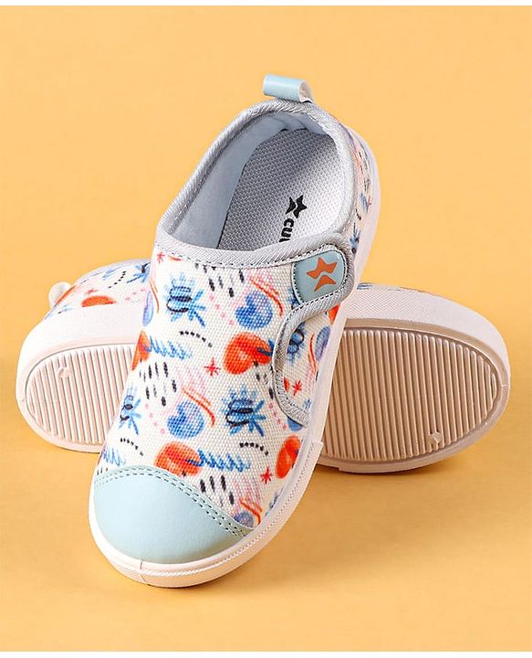 Cute Walk by Babyhug Casual Shoes with Velcro Closer & Heart Print - Light Blue