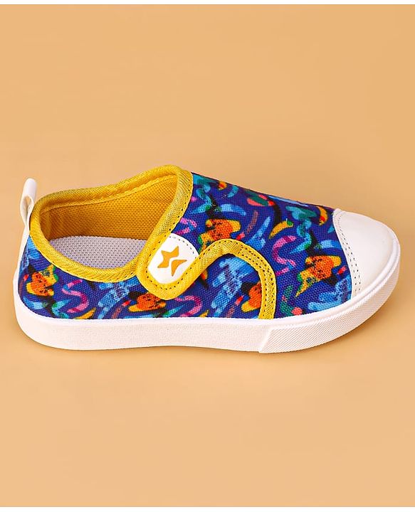 Cute Walk by Babyhug Velcro Closure Doodle Printed Casual Shoes