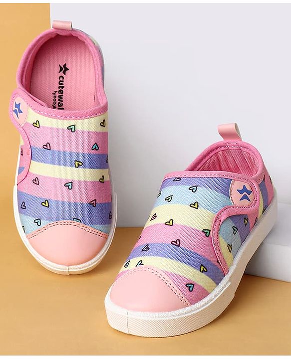 Cute Walk by Babyhug Velcro Closure Casual Shoes with Hearts Print - Pink