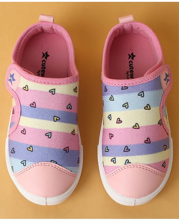 Cute Walk by Babyhug Velcro Closure Casual Shoes with Hearts Print - Pink