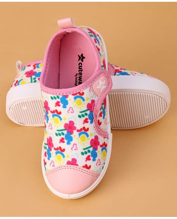 Cute Walk by Babyhug Velcro Closure Casual Shoes with Floral Print - Pink