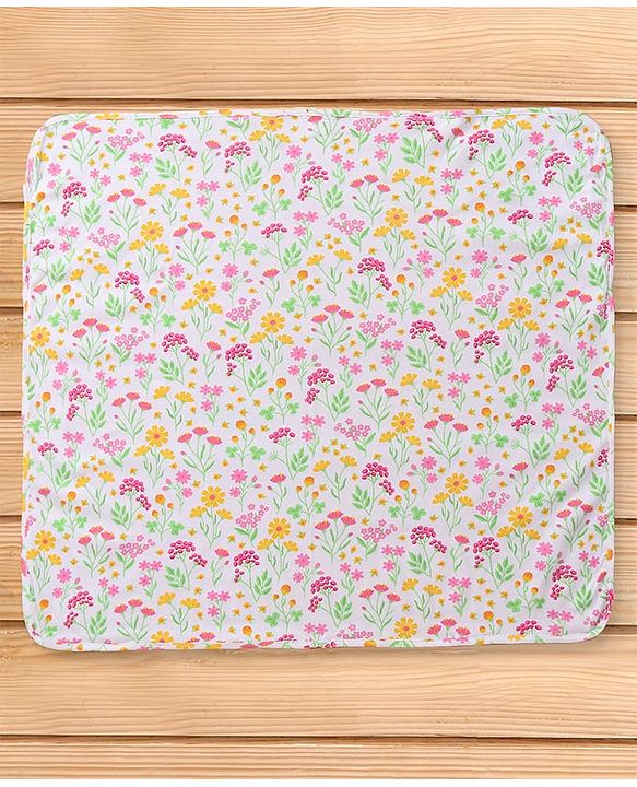 Babyhug Interlock Knit Hooded Towel With Floral Print L 30 x B 30 cm - White