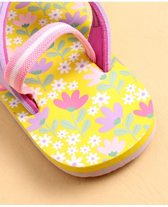Cute Walk by Babyhug Flip Flops with Back Strap & Floral Print - Multicolor