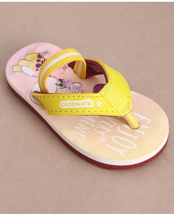 Cute Walk by Babyhug Flip Flops with Back Strap & Giraffe Print - Yellow