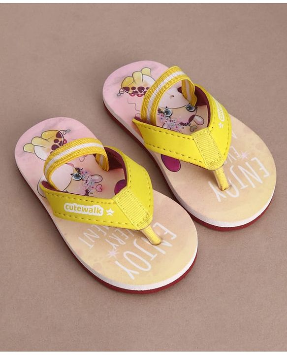 Cute Walk by Babyhug Flip Flops with Back Strap & Giraffe Print - Yellow