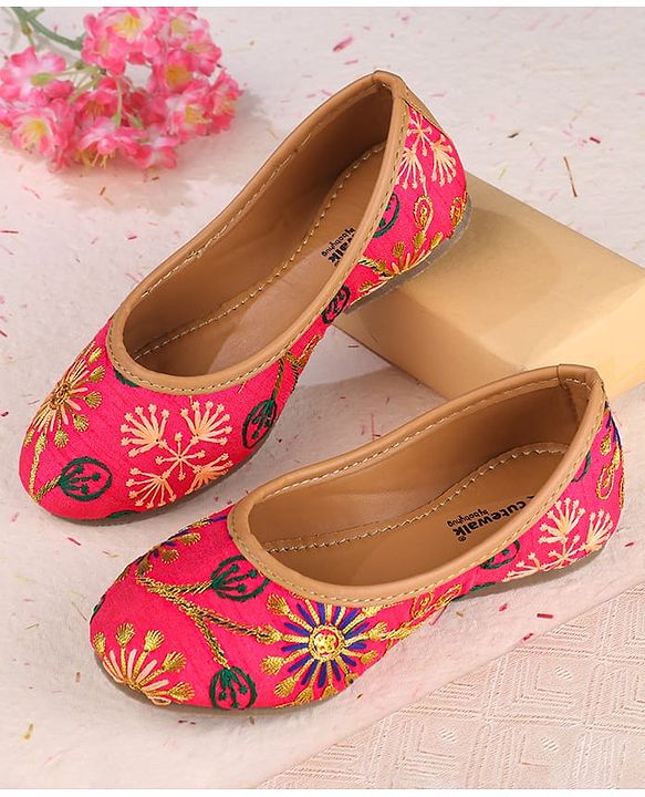 Cute Walk by Babyhug Mojaris Female Fuchsia 22