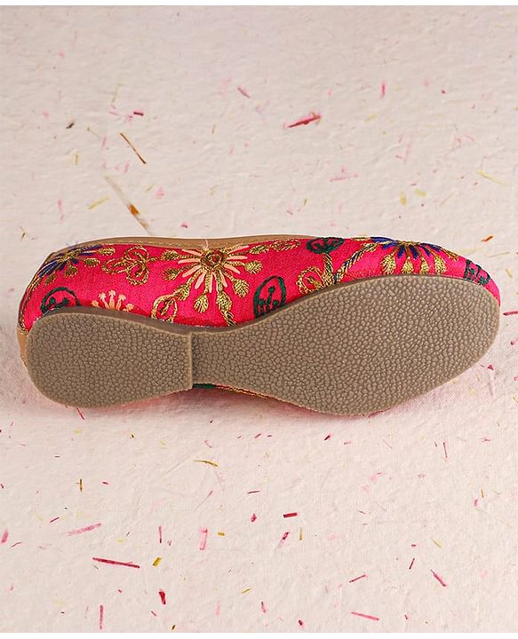 Cute Walk by Babyhug Mojaris Female Fuchsia 22