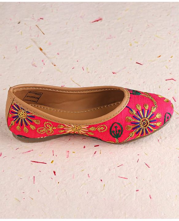 Cute Walk by Babyhug Mojaris Female Fuchsia 22